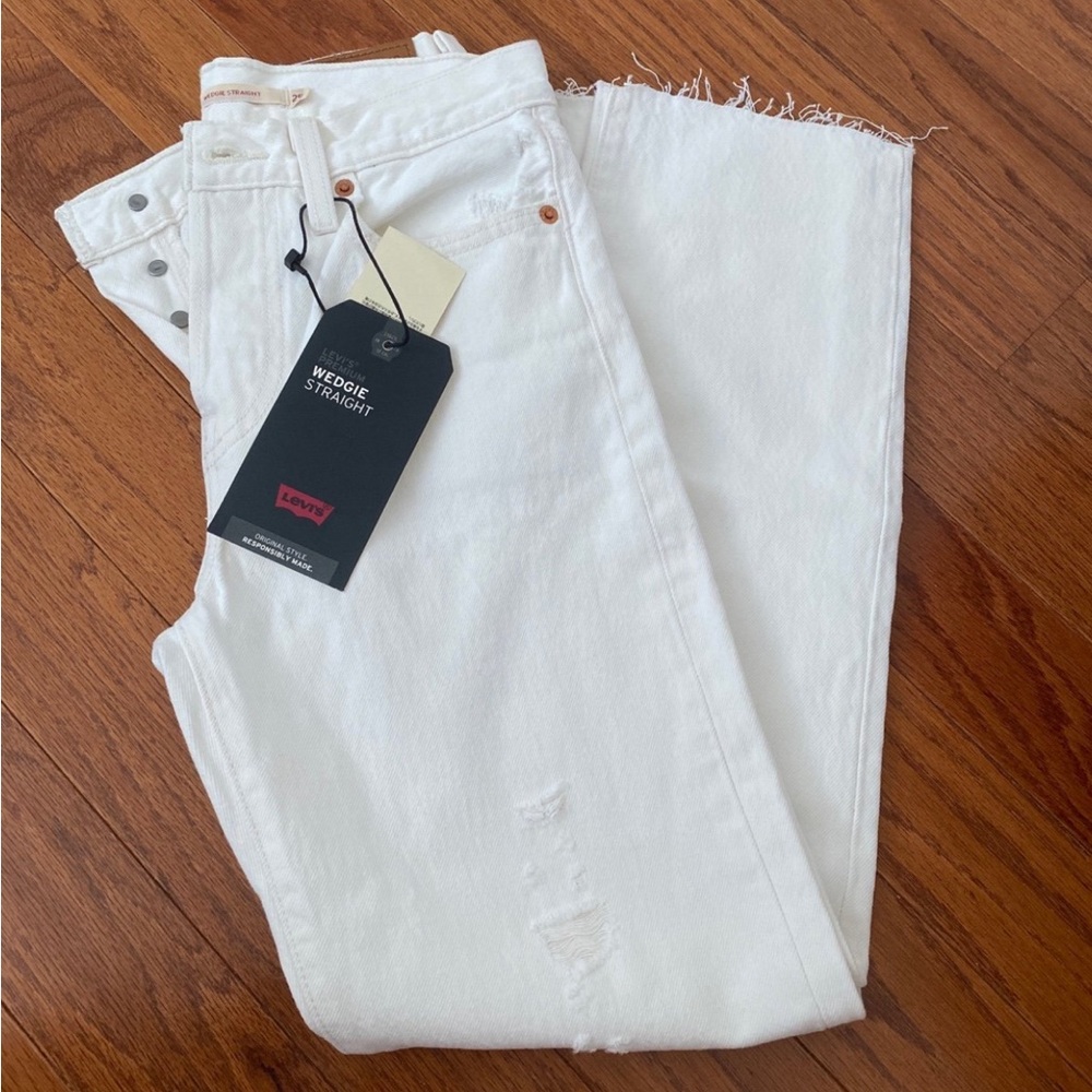 Levi’s Wedgie Straight Jeans